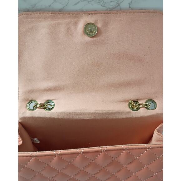 GLORIA VANDERBILT Coral Quilted Crossbody Bag - Picture 5 of 6